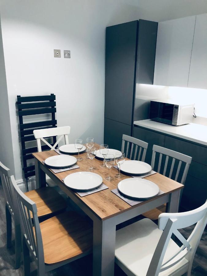 Entire Spacious 4 Bedroom Apartment In Bournemouth Exteriér fotografie