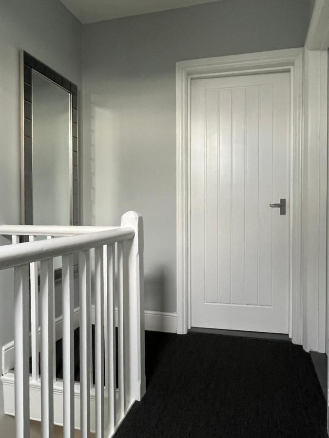 Entire Spacious 4 Bedroom Apartment In Bournemouth Exteriér fotografie