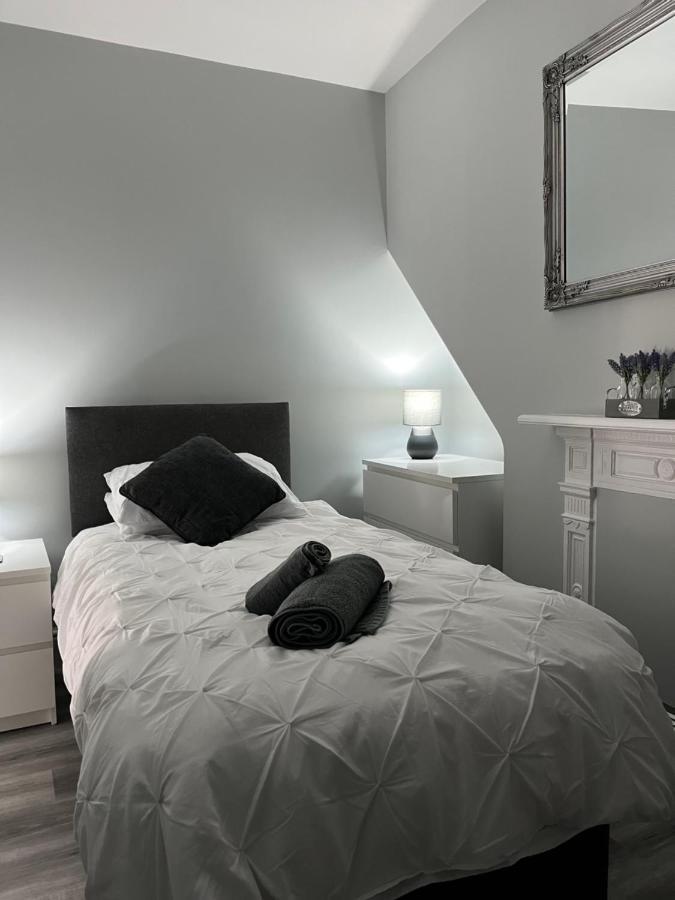 Entire Spacious 4 Bedroom Apartment In Bournemouth Exteriér fotografie