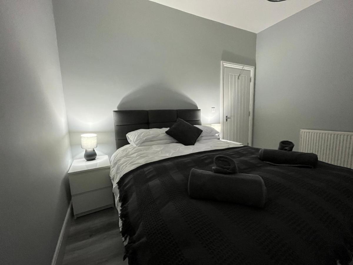 Entire Spacious 4 Bedroom Apartment In Bournemouth Exteriér fotografie